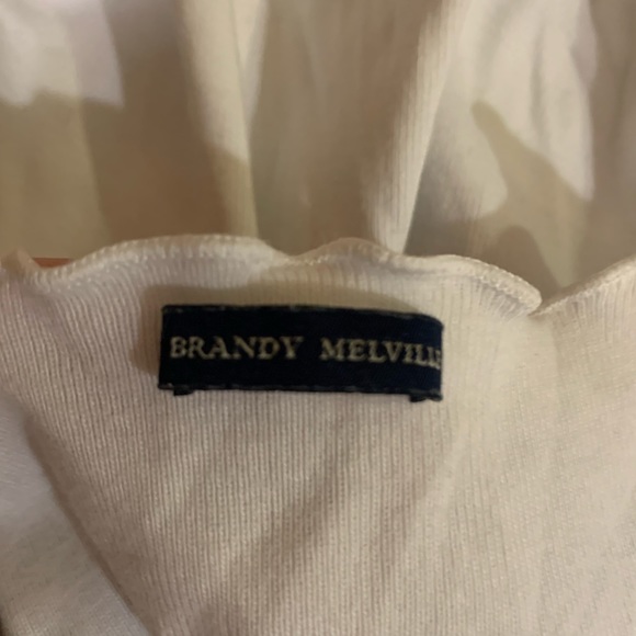 basic white fitted cropped tshirt - Picture 3 of 3